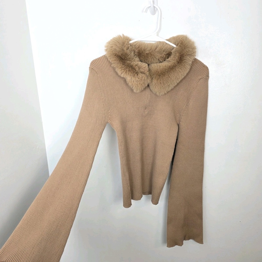 My Michelle Tan Ribbed Faux Fur Collar Bell Sleeves Quiet Luxury Sweater Size M